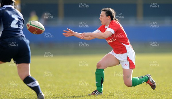 14.02.10 - Wales Women v Scotland Women- Womens Six Nations 2010 - Awen Thomas of Wales. 