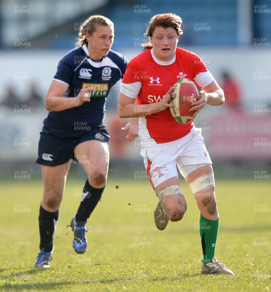 14.02.10 - Wales Women v Scotland Women- Womens Six Nations 2010 - Rachel Taylor of Wales. 