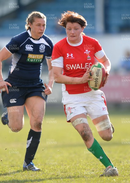 14.02.10 - Wales Women v Scotland Women- Womens Six Nations 2010 - Rachel Taylor of Wales. 