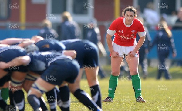 14.02.10 - Wales Women v Scotland Women- Womens Six Nations 2010 - Awen Thomas of Wales. 
