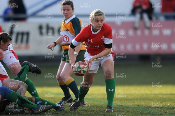 14.02.10 - Wales Women v Scotland Women- Womens Six Nations 2010 - Laura Prosser of Wales. 