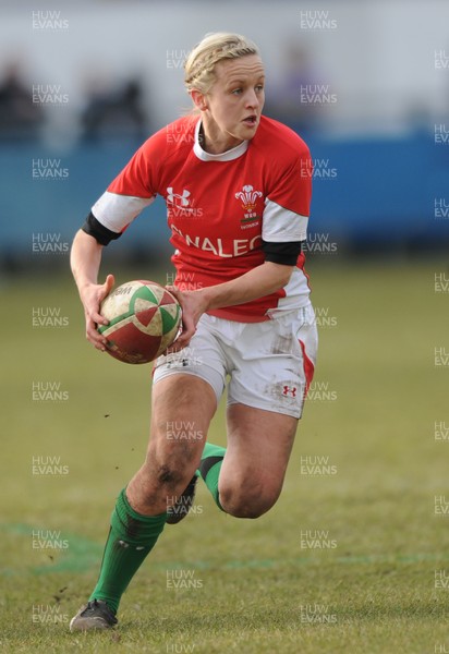 14.02.10 - Wales Women v Scotland Women- Womens Six Nations 2010 - Laura Prosser of Wales. 