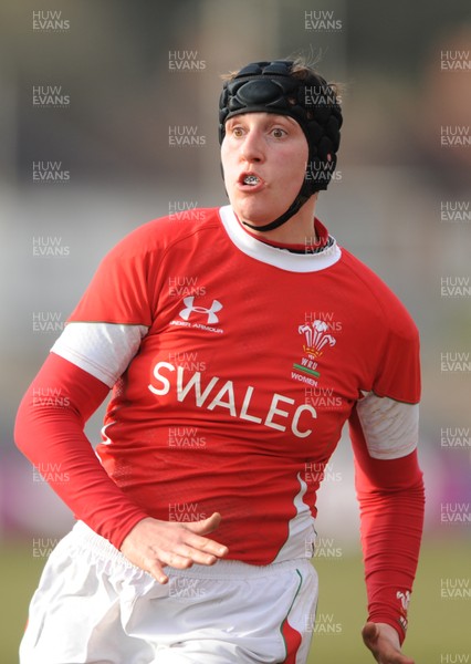 14.02.10 - Wales Women v Scotland Women- Womens Six Nations 2010 - Louise Horgan of Wales. 
