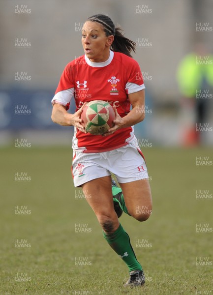 14.02.10 - Wales Women v Scotland Women- Womens Six Nations 2010 - Non Evans of Wales. 