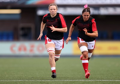 131121 - Wales Women v South Africa Women - Autumn Internationals - Alisha Butchers of Wales during the warm up