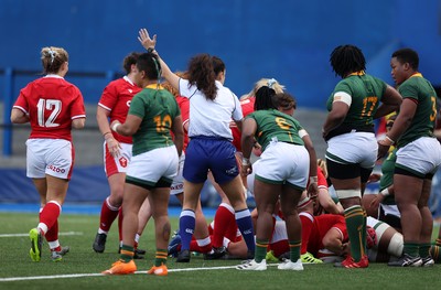 131121 - Wales Women v South Africa Women - Autumn Internationals - Carys Phillips of Wales scores her third try