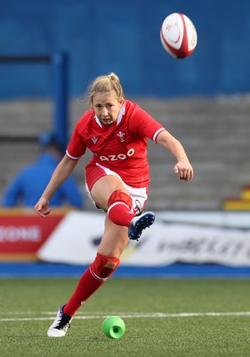 131121 - Wales Women v South Africa Women - Autumn Internationals - Elinor Snowsill of Wales kicks the conversion