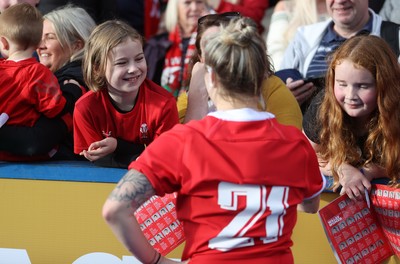 131121 - Wales Women v South Africa Women - Autumn Internationals - Players talk to family and fans at full time