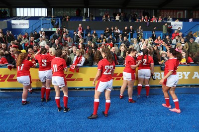 131121 - Wales Women v South Africa Women - Autumn Internationals - Players talk to family and fans at full time