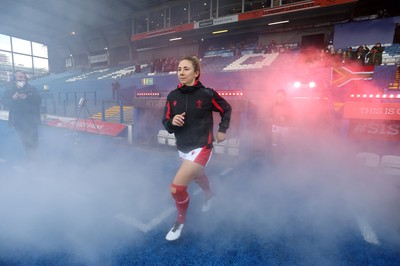 131121 - Wales Women v South Africa Women - Autumn Internationals - Elinor Snowsill of Wales runs out onto the field