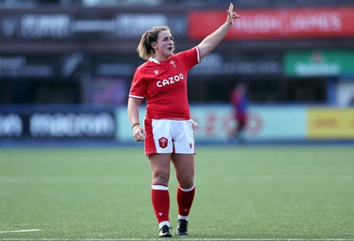 131121 - Wales Women v South Africa Women - Autumn Internationals - Siwan Lillicrap of Wales