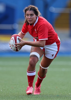 131121 - Wales Women v South Africa Women - Autumn Internationals - Georgia Evans of Wales