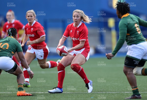 131121 - Wales Women v South Africa Women - Autumn Internationals - Elinor Snowsill of Wales