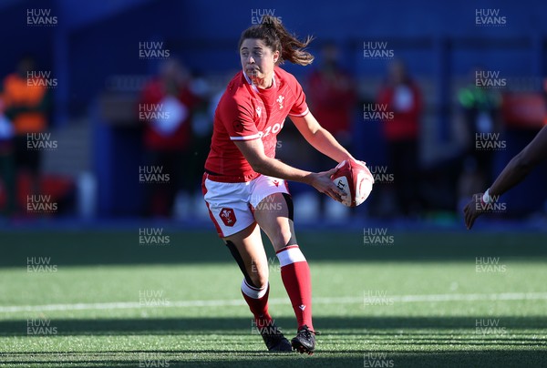 131121 - Wales Women v South Africa Women - Autumn Internationals - Robyn Wilkins of Wales