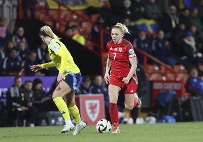 250225 - Wales v Sweden - UEFA Women's Nations League - Ceri Holland of Wales on the ball