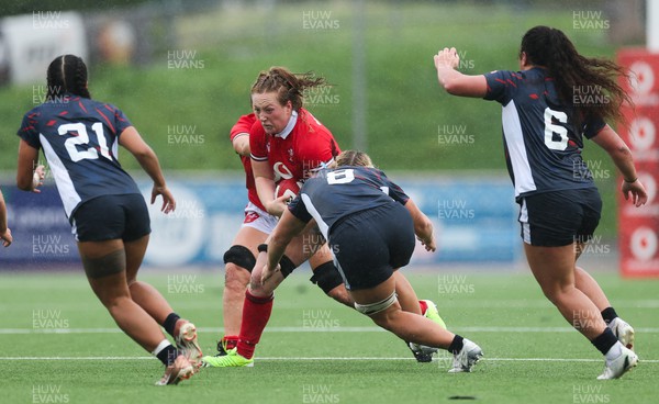 300923 - Wales Women v USA Women, International Test Match - Abbie Fleming of Wales takes on Rachel Johnson of USA
