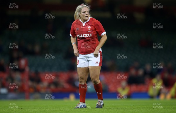 301119 - Wales Women v Women Barbarians - Kelsey Jones of Wales