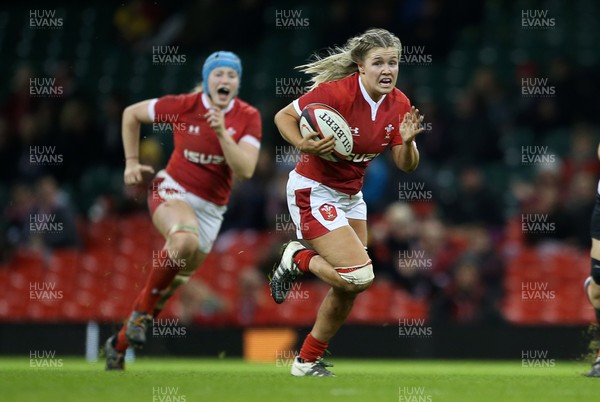 301119 - Wales Women v Women Barbarians - Alex Callender of Wales