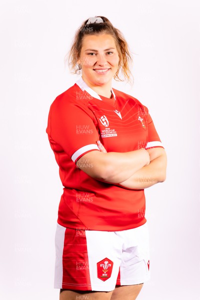 130922 - Wales Women World Cup Squad Portraits - Gwenllian Pyrs