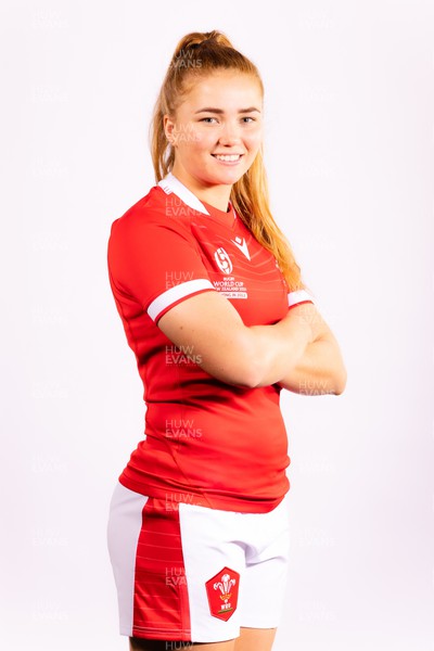 130922 - Wales Women World Cup Squad Portraits - Niamh Terry