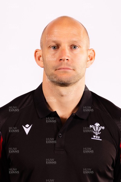 130922 - Wales Women World Cup Squad Portraits - Richard Whiffin