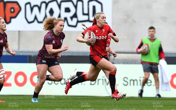 120322 - Wales Women XV v USA Falcons - Hannah Jones of Wales runs in to score try