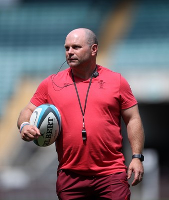 260626 - Wales Womens Rugby Captains Run at Twickenham ahead of their game against the Barbarians tomorrow - Head Coach Sean Lynn