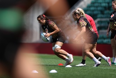 260626 - Wales Womens Rugby Captains Run at Twickenham ahead of their game against the Barbarians tomorrow - Branwen Metcalfe