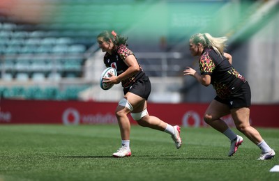 260626 - Wales Womens Rugby Captains Run at Twickenham ahead of their game against the Barbarians tomorrow - Branwen Metcalfe
