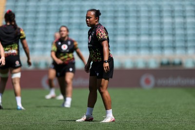 260626 - Wales Womens Rugby Captains Run at Twickenham ahead of their game against the Barbarians tomorrow - Jenna Devera