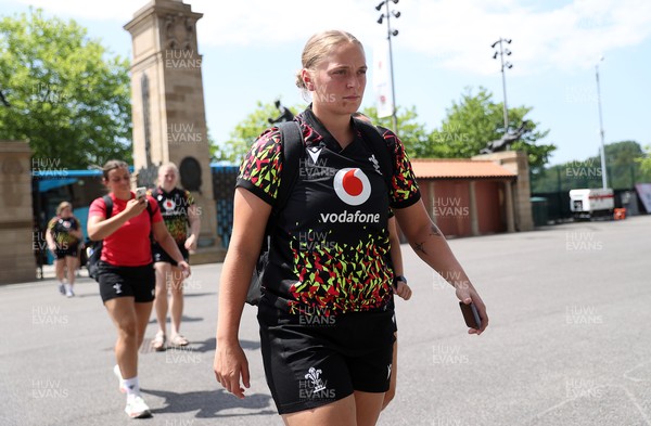 260626 - Wales Womens Rugby Captains Run at Twickenham ahead of their game against the Barbarians tomorrow - Seren Lockwood 
