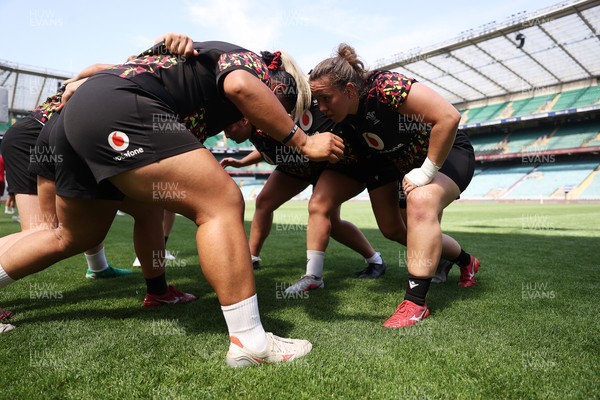 260626 - Wales Womens Rugby Captains Run at Twickenham ahead of their game against the Barbarians tomorrow - Katherine Baverstock