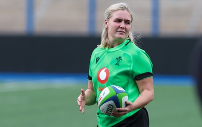 250926 Wales Women Captain’s Run - Alex Callender during Captains Run at Cardiff Arms Park ahead of the WXV match against the USA
