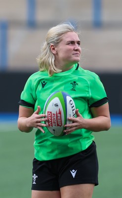 250926 Wales Women Captain’s Run - Alex Callender during Captains Run at Cardiff Arms Park ahead of the WXV match against the USA