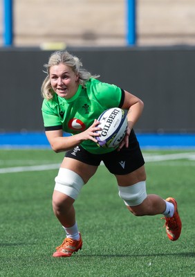 250926 Wales Women Captain’s Run - Alex Callender during Captains Run at Cardiff Arms Park ahead of the WXV match against the USA
