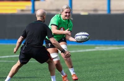 250926 Wales Women Captain’s Run - Alex Callender during Captains Run at Cardiff Arms Park ahead of the WXV match against the USA