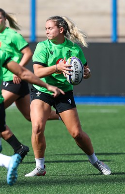 250926 Wales Women Captain’s Run - Freya Bell during Captains Run at Cardiff Arms Park ahead of the WXV match against the USA
