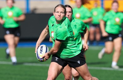 250926 Wales Women Captain’s Run - Carys Cox during Captains Run at Cardiff Arms Park ahead of the WXV match against the USA