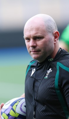 250926 Wales Women Captain’s Run - Sean Lynn, Wales Head coach during Captains Run at Cardiff Arms Park ahead of the WXV match against the USA