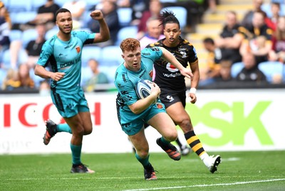 120921 - Wasps v Dragons - Preseason Friendly - Aneurin Owen of Dragons scores try