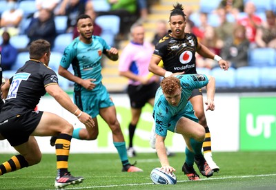 120921 - Wasps v Dragons - Preseason Friendly - Aneurin Owen of Dragons scores try