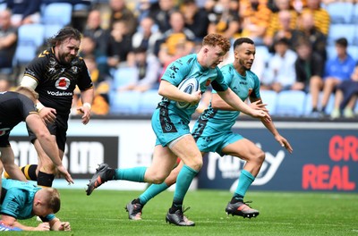 120921 - Wasps v Dragons - Preseason Friendly - Aneurin Owen of Dragons scores try