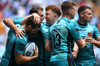 120921 - Wasps v Dragons - Preseason Friendly - Jonah Holmes celebrates scoring try with Ellis Shipp, Aneurin Owen, Jack Dixon and Josh Lewis of Dragons