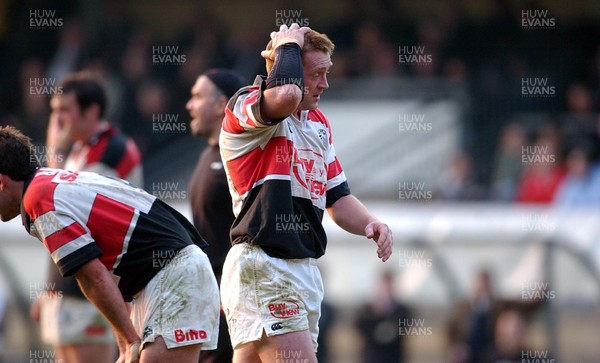 120403 - Wasps v Pontypridd - Parker Pen Cup Semi Final First Leg - A dejected Brett Davey