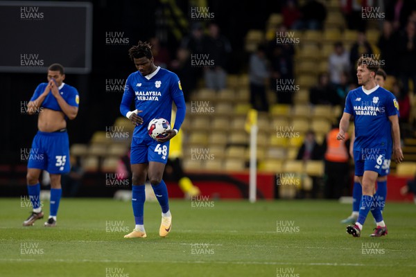 190423 - Watford v Cardiff City - Sky Bet League Championship - Cardiff City squad look on dejected