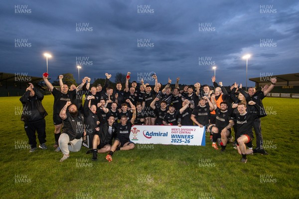 060526 - Wattstown v Ynysybwl - Mid District Division Two Cup Final - Admiral National League Two East Central Trophy Presentation - 