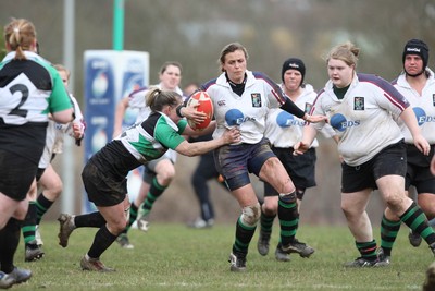 28.03.10 ... Waunarlwydd v Seven Sisters, WRU Women's National Plate Final 2009-10. -  Action from the plate final between Waunarlwydd (white shirts) and Seven Sisters 