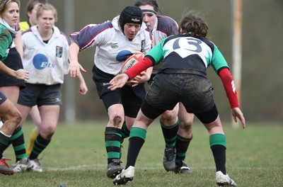 28.03.10 ... Waunarlwydd v Seven Sisters, WRU Women's National Plate Final 2009-10. -  Waunarlwydd's Dee Evans 