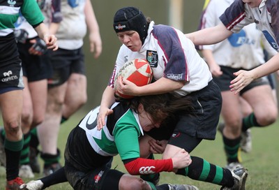 28.03.10 ... Waunarlwydd v Seven Sisters, WRU Women's National Plate Final 2009-10. -  Waunarlwydd's Dee Evans 