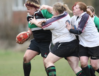 28.03.10 ... Waunarlwydd v Seven Sisters, WRU Women's National Plate Final 2009-10. -  Action from the plate final between Waunarlwydd (white shirts) and Seven Sisters 